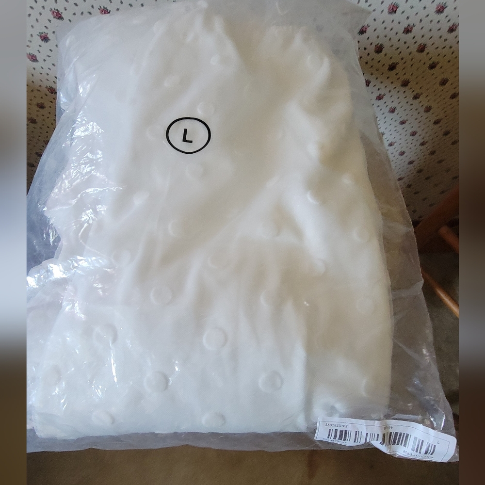 Sexy white polk-a-dot cocktail dress  w/ sheer sleeves. Size L.(8/10). New - Picture 10 of 14